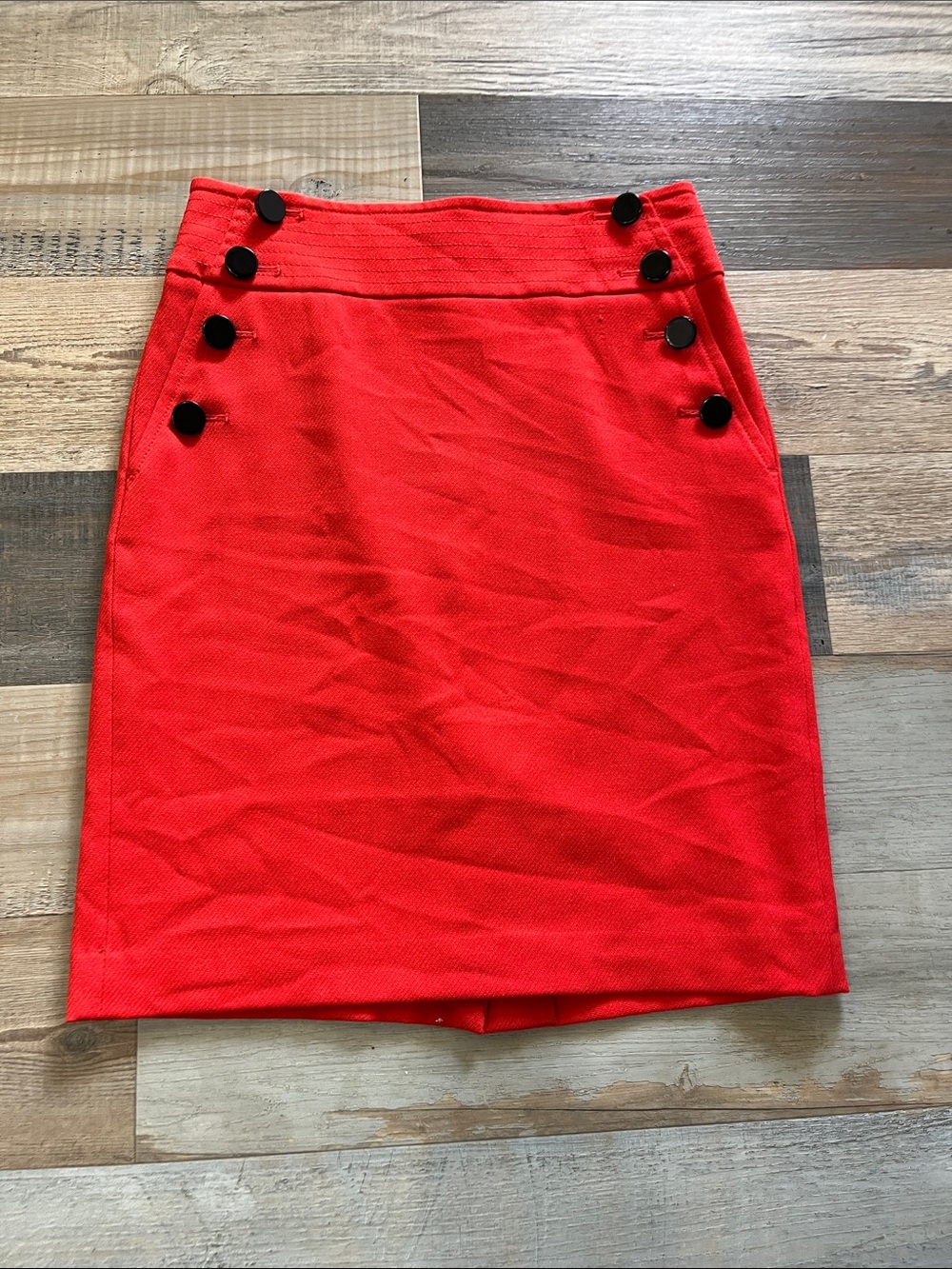 LOFT Red Pencil Midi Skirt Black Button Detail Sz 4 Business Office Chic